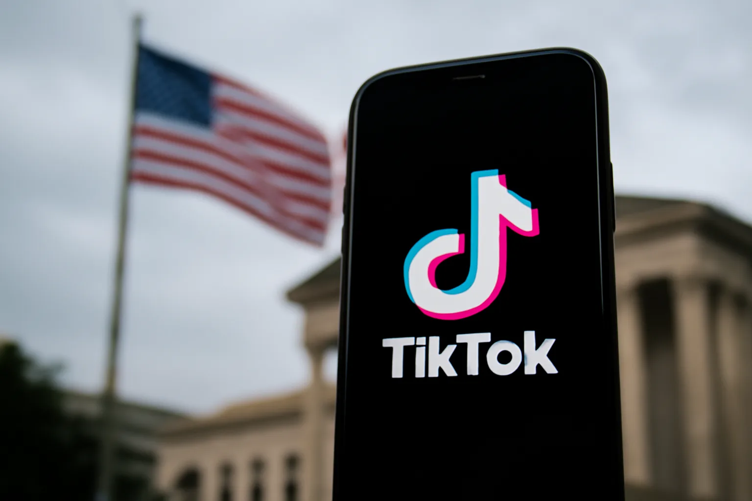 Забраната на TikTok: По-широк контекст и последствия за технологичната индустрия
