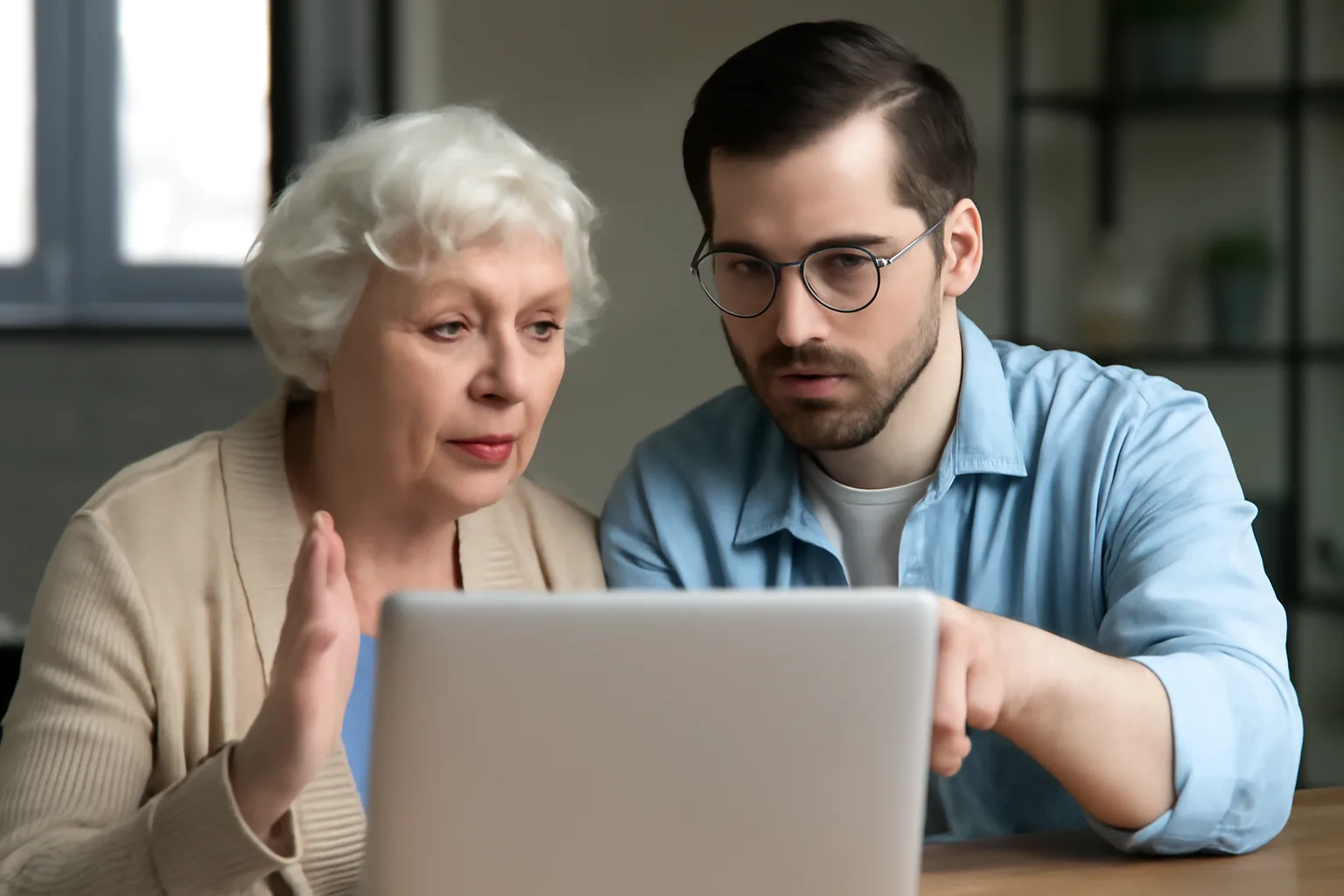 OpenAI и AARP обединяват усилия за повишаване на онлайн сигурността на възрастните хора