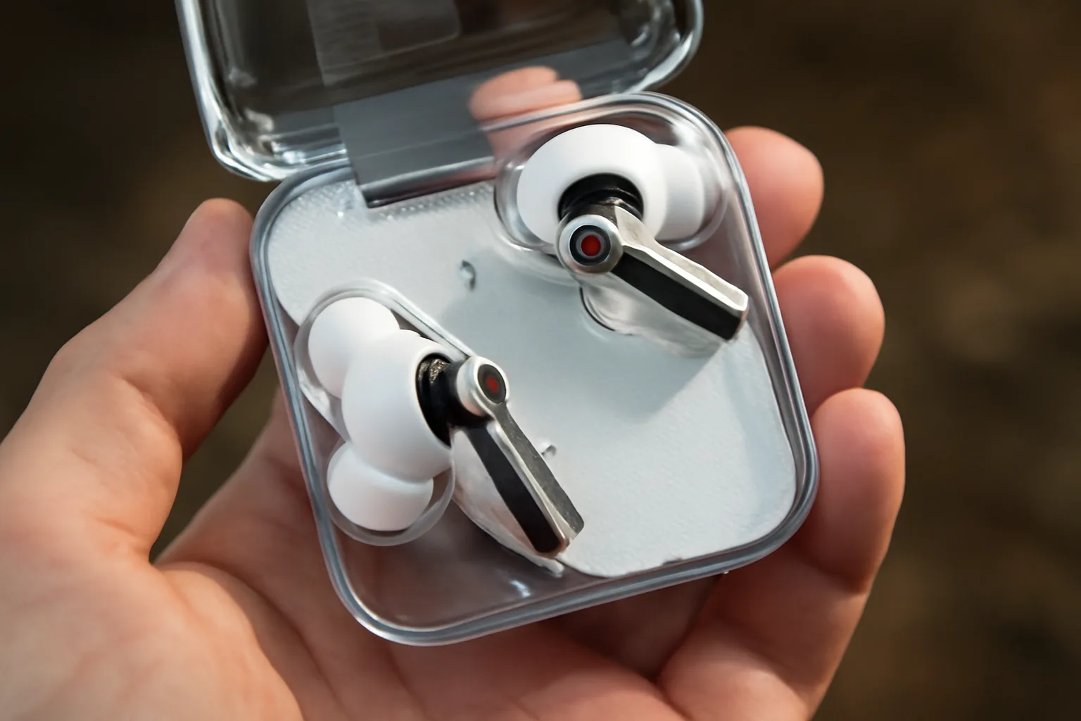 Безжичните слушалки Nothing Ear (a) с намаление преди Prime Day