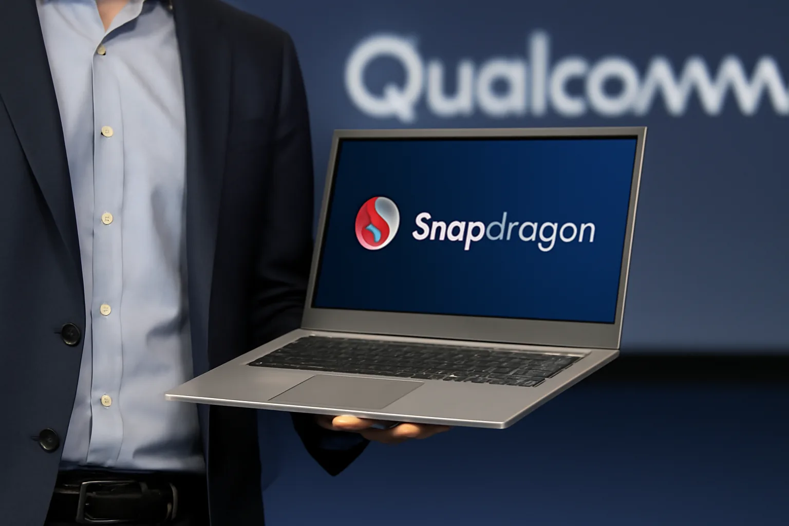 Qualcomm представя Snapdragon C – нова платформа за бюджетни лаптопи с Windows на цена от 300 долара